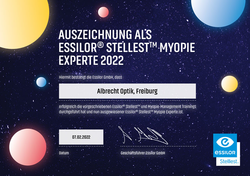 Urkunde mit Auszeichung als Essilor Stellest Myopie Experte 2022 für Albrecht Optik